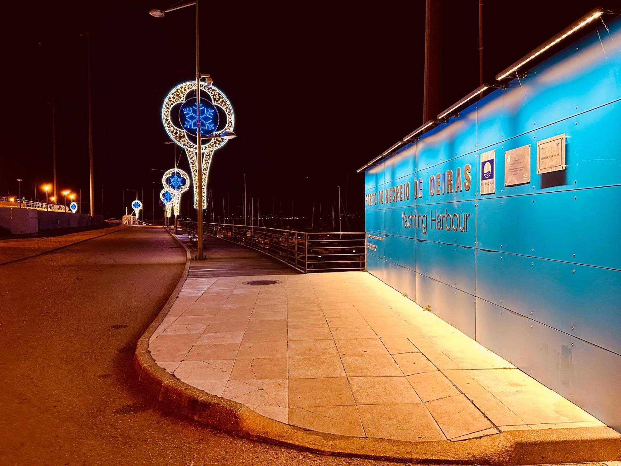 Sleep Aboard A Modern Sailboat In Oeiras Hotel Exterior foto
